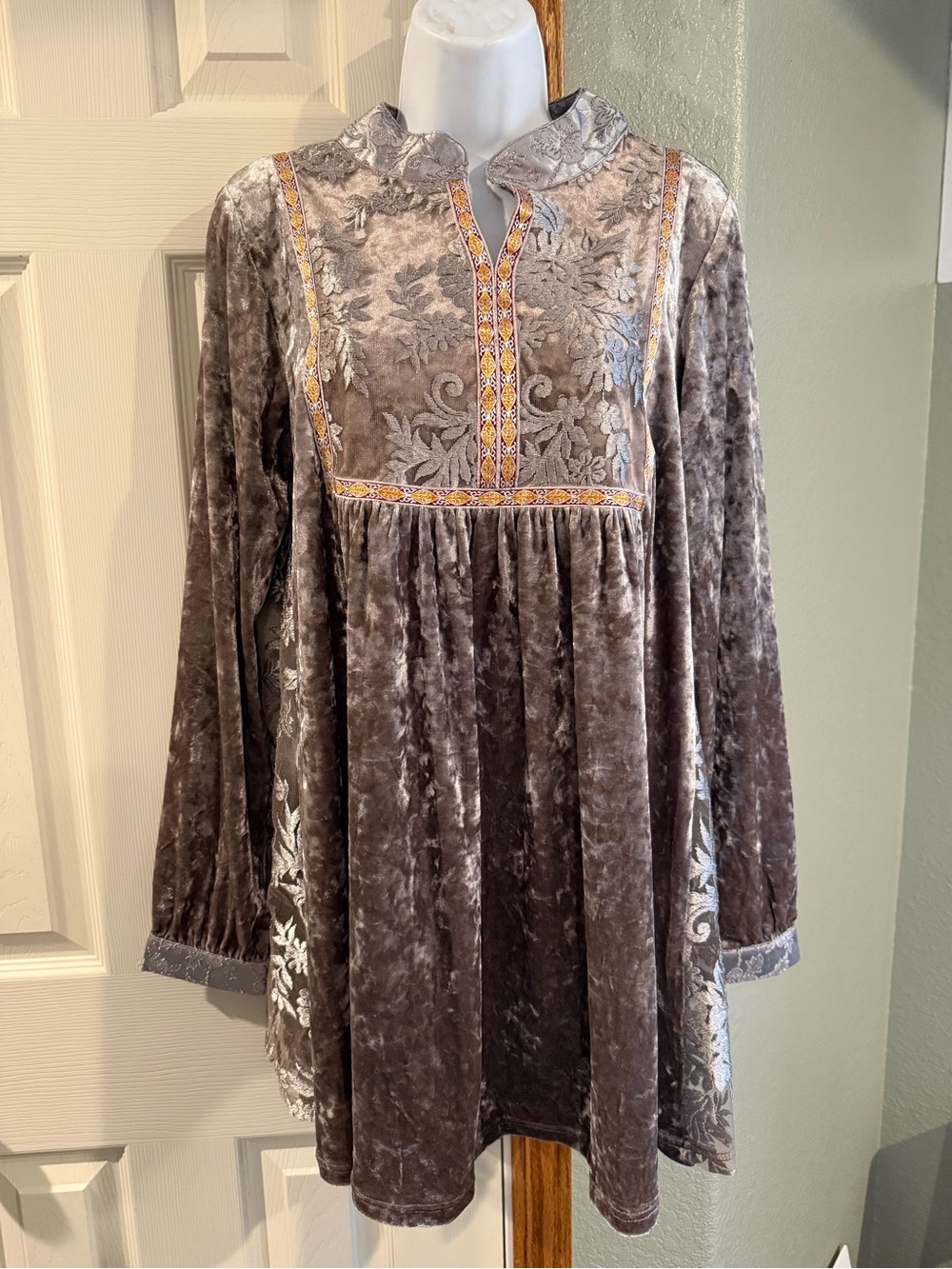 POL Crushed Velvet Embroidered Tunic Dress - Picture 3 of 9
